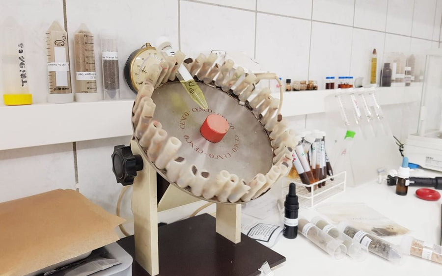 Analyysilaitteet Formula Swiss-laboratoriossa